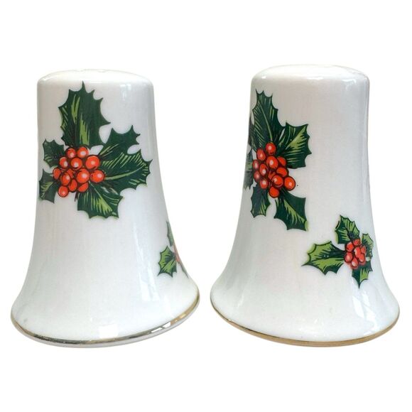 Vintage Lefton Hand-Painted Holly Berry Salt & Pepper Shakers 7955 Japan - Picture 3 of 6